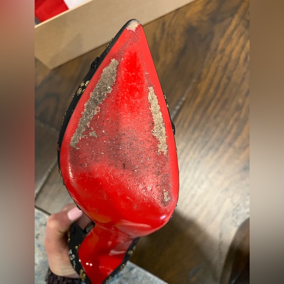 Louboutin heels - Picture 4 of 8